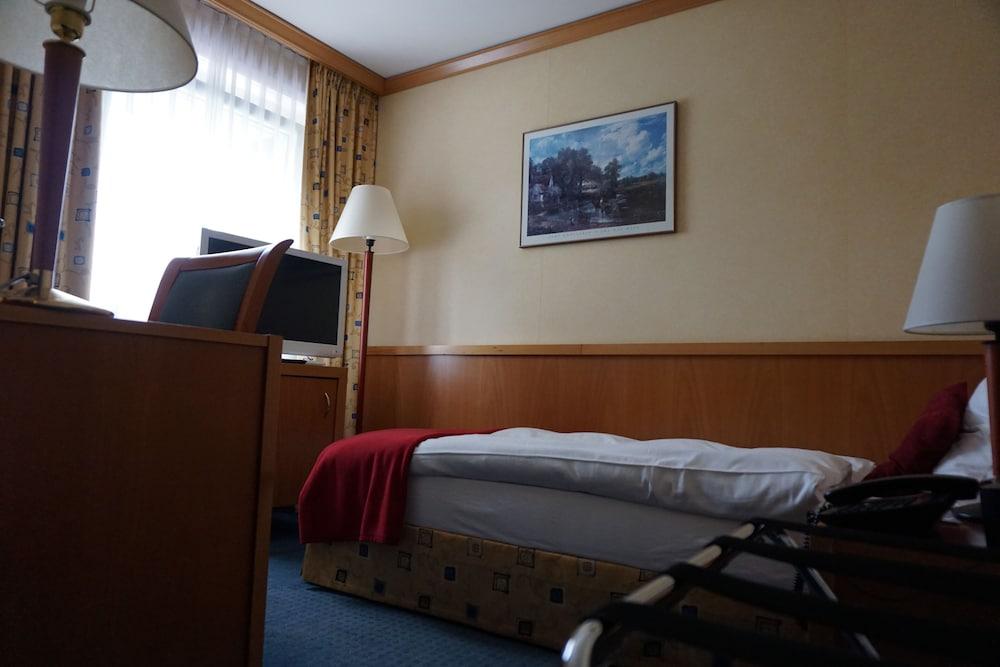 Hotel Rallye & Entrees Aux Bains De La Gruyere Bulle Luaran gambar